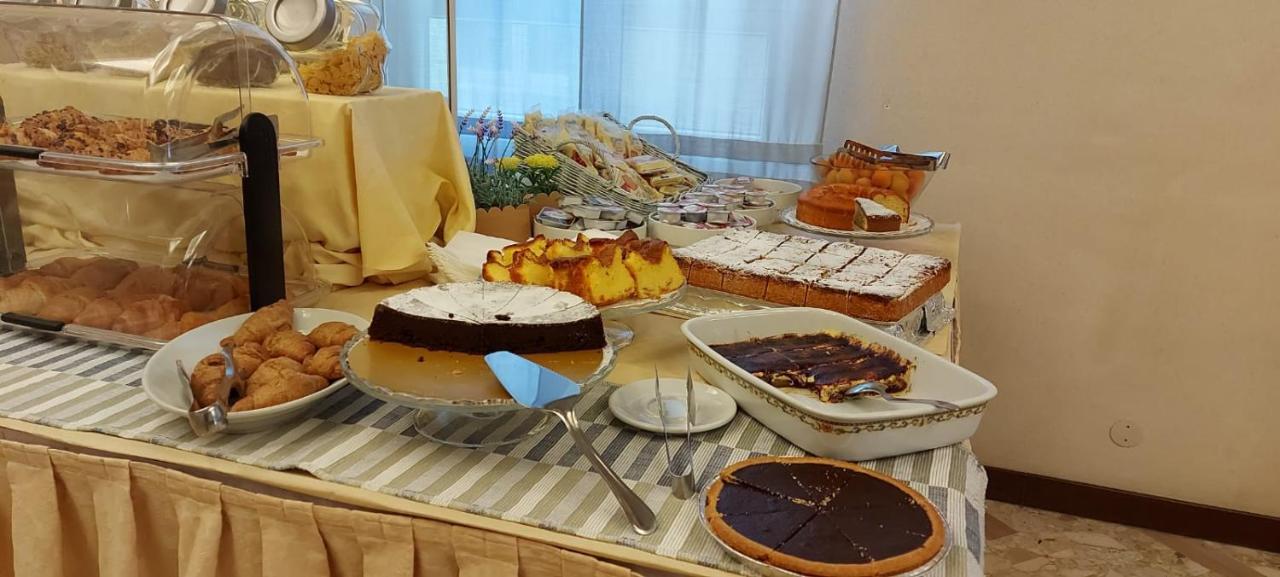 Hotel Brezza Rimini Eksteriør bilde