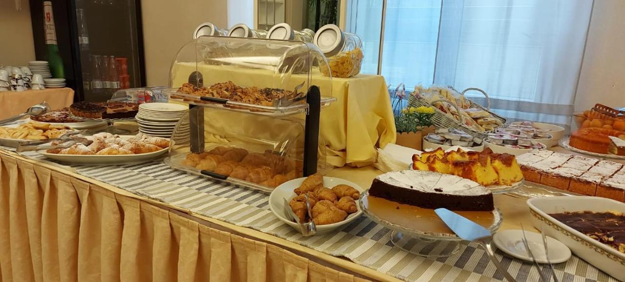 Hotel Brezza Rimini Eksteriør bilde