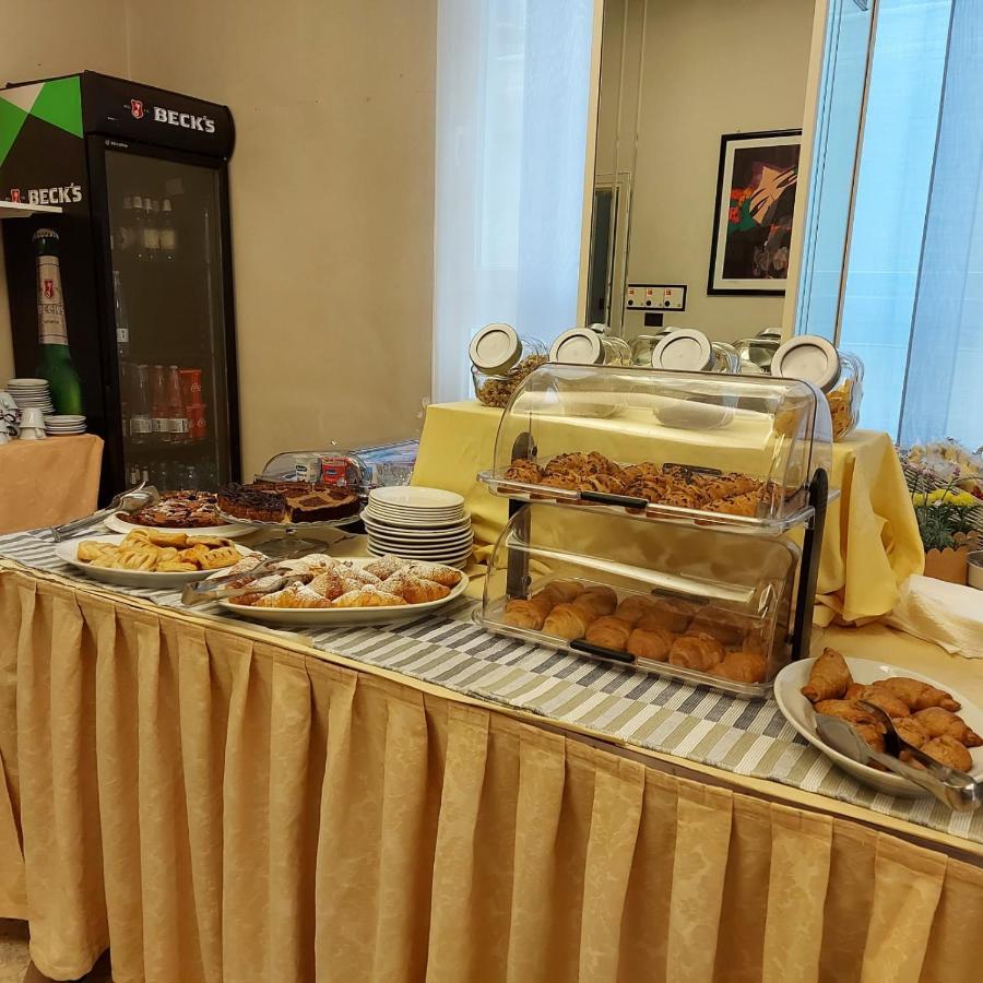 Hotel Brezza Rimini Eksteriør bilde