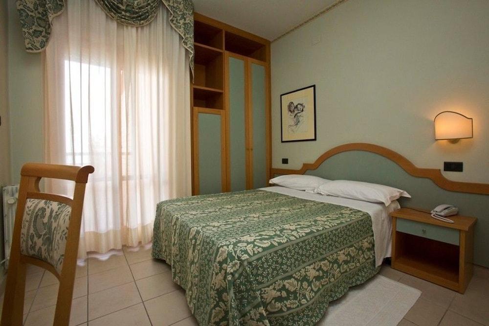 Hotel Brezza Rimini Eksteriør bilde