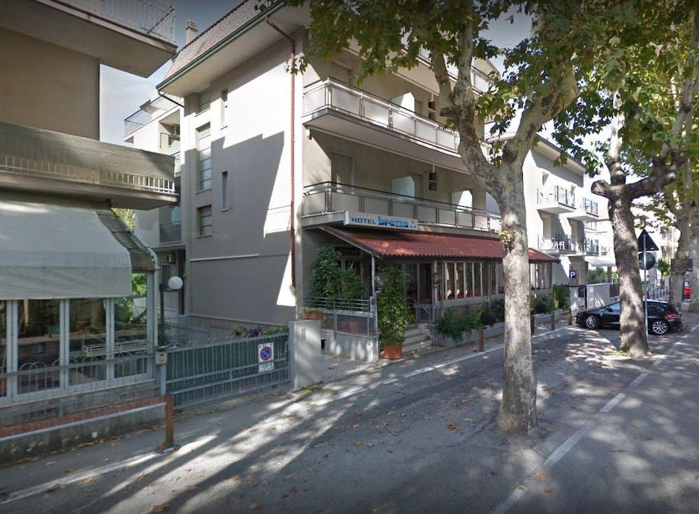 Hotel Brezza Rimini Eksteriør bilde