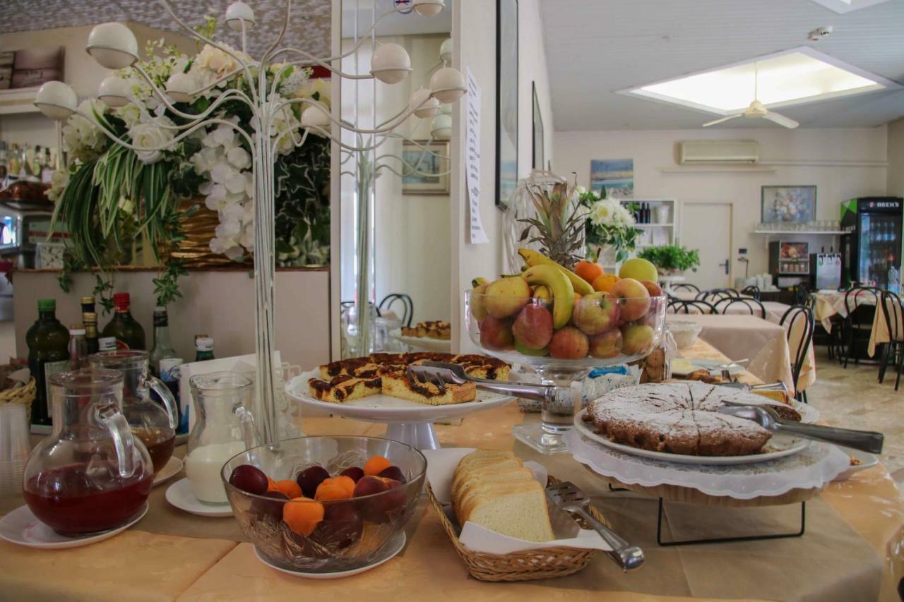 Hotel Brezza Rimini Eksteriør bilde